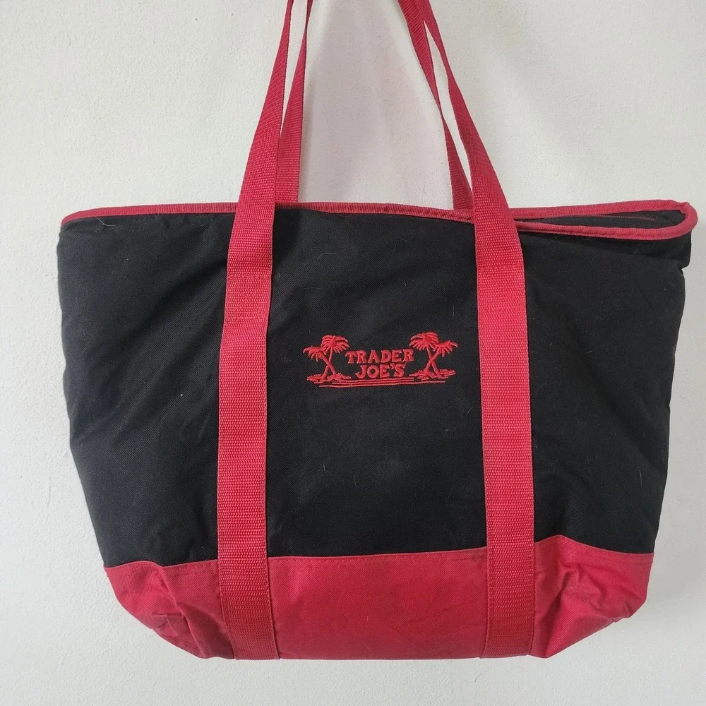 Trader Joes LG Reusable Insulated Collapsible Cooler Bag Red Black w/palm tree